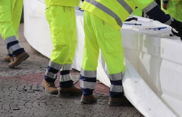 Civil protection men with high visibility clothing during an exe — Stock Photo, Image