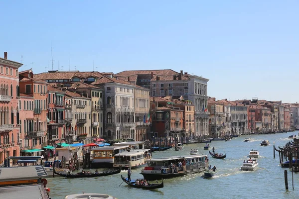 Venezia, VE, Italy - July 14, 2017: Many boat in the Grand Canal — Stock Photo, Image