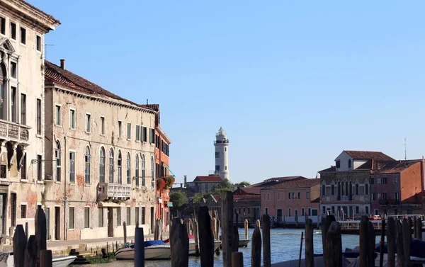 Casas da ilha de Murano perto de Veneza em itália — Fotografia de Stock