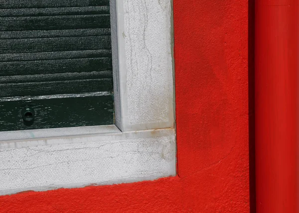 Detalj av ett hus med färgerna i italienska flaggan — Stockfoto