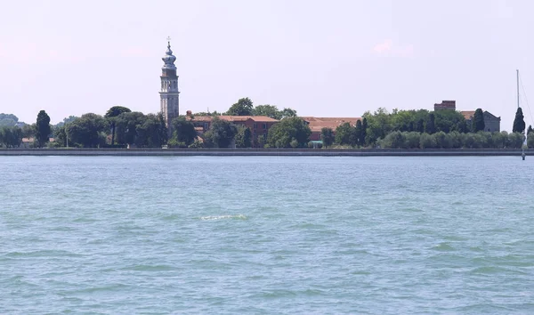 Isla cerca de Venecia en Italia llamada Isola di San Lazzaro degli Ar —  Fotos de Stock