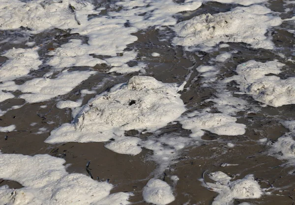 界面活性剤 p による海の汚染の泡 — ストック写真