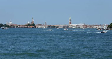 Cityscape eski saraylar ile Venedik ada görünümü 