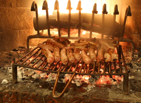 Wurst und Schweinerippchen mit Langzeitbelichtungswirkung — Stockfoto