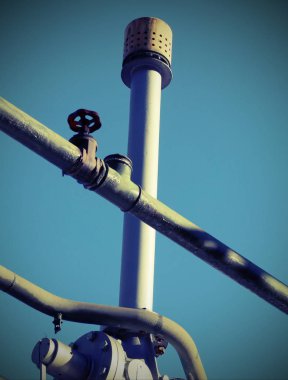 bir endüstriyel tesis içinde a tank havalandırma valfi