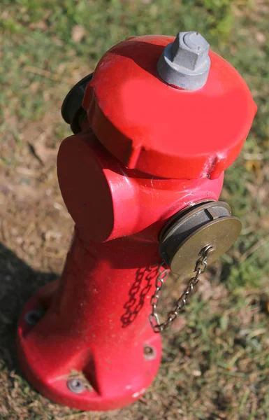 Roter Hydrant von oben fotografiert — Stockfoto