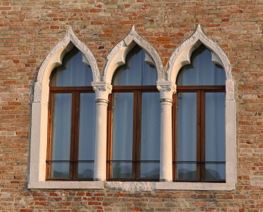 Eski Saray üç pencere