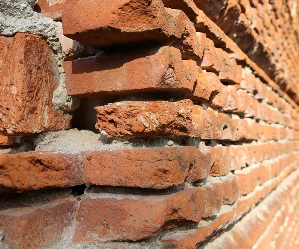 Lange muur gemaakt met bakstenen — Stockfoto