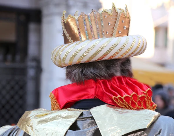 König mit Krone auf dem Kopf — Stockfoto