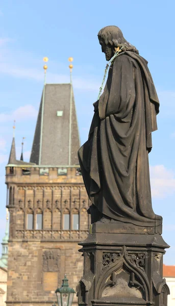Prague, République tchèque - 23 août 2016 : Ancienne statue sur la — Photo
