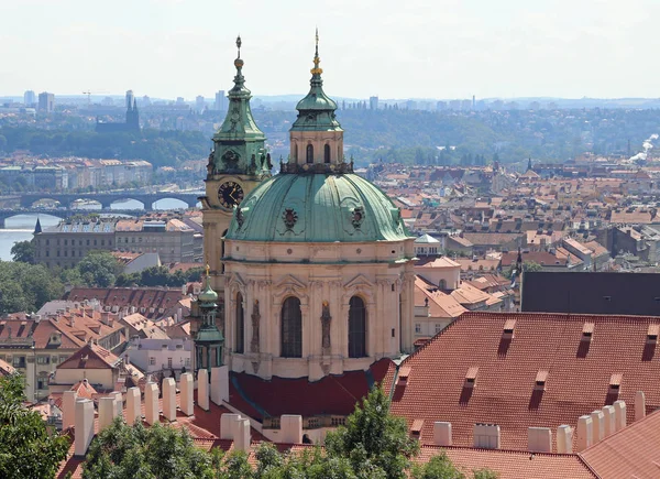 Prag, Tschechische Republik - 24. August 2016: Kirche des heiligen Nichol — Stockfoto