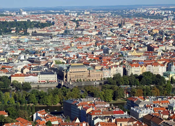 Praha, Česká republika - 24. srpna 2016: panoramatický pohled s Ch — Stock fotografie