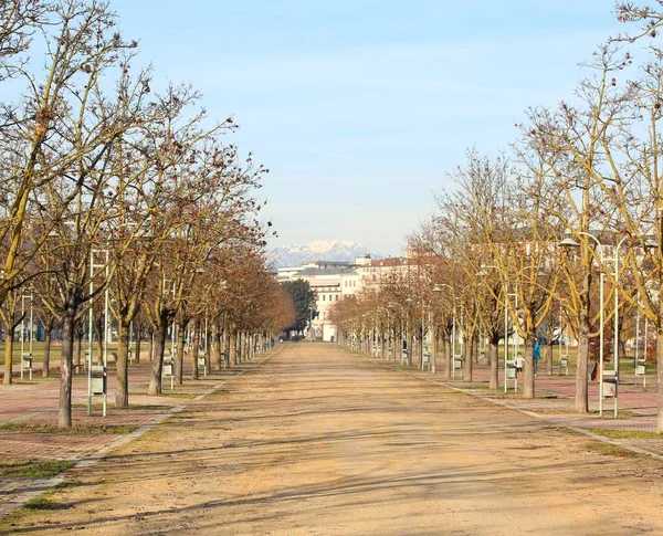 Parque público llamado CAMPO MARZO en Vicenza en el norte de Italia — Foto de Stock