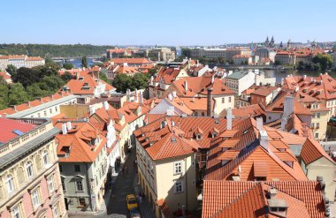 Prague, Çek Cumhuriyeti - 25 Ağustos 2016: birçok ev
