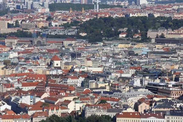 Praha, Česká republika - 24. srpna 2016: panoramatický pohled s ma — Stock fotografie