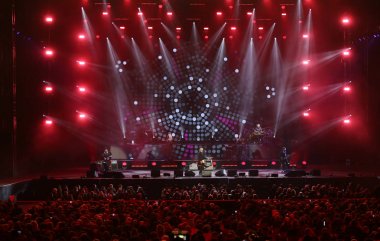 Verona, İtalya - 14 Ekim 2017: Umberto Tozzi canlı konser 