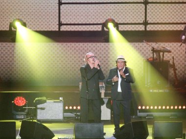 Verona, İtalya - 14 Ekim 2017: Umberto Tozzi canlı konser 