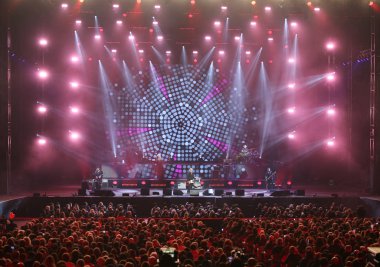 Verona, İtalya - 14 Ekim 2017: Umberto Tozzi canlı konser 