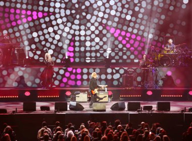 Verona, İtalya - 14 Ekim 2017: Umberto Tozzi canlı konser 