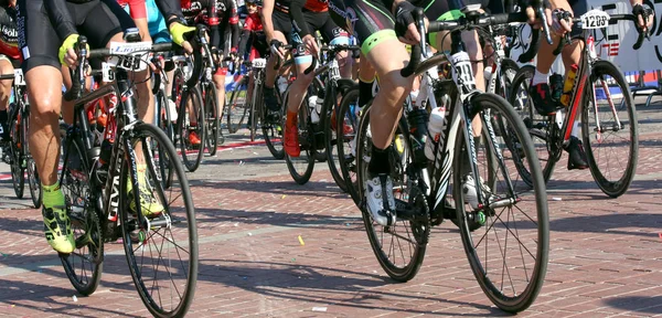 Vicenza, Italia - 30 de abril de 2017: carrera ciclista llamada Gran Fondo — Foto de Stock