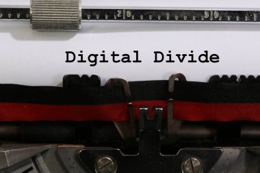 Eski Daktilo ile yazılmış metin Digital Divide