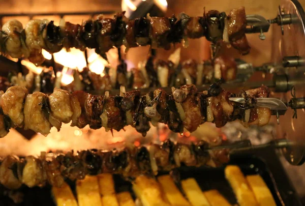 Passarinhos cozinhados em fogo quente — Fotografia de Stock