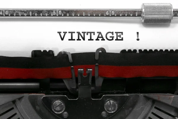 Texte VINTAGE écrit par une vieille machine à écrire — Photo