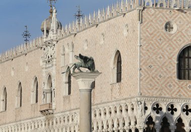 Venice, İtalya - 31 Aralık 2015: Antik Ducal Palac detayını