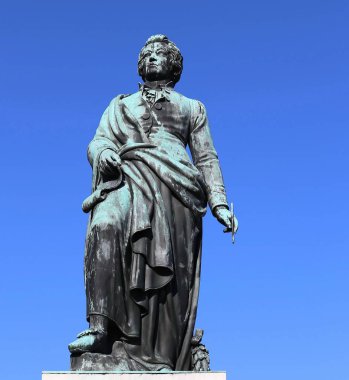 büyük besteci Mozart heykeli