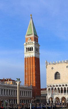 Venedik'te Kuzey İtalya çan kulesi Saint Mark ve Ducal Palac