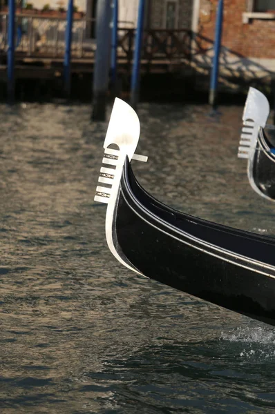 Gondolas in the Grand Canal in Venice in Italy — Stock Photo, Image