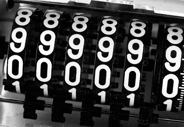Números de um medidor analógico com a inscrição 999999 — Fotografia de Stock