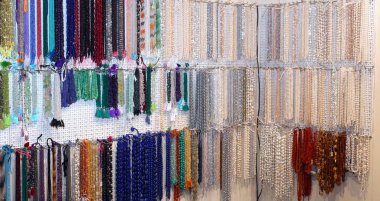 kolye mücevher dükkanında Satılık