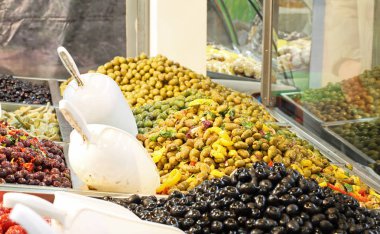 taze zeytin Satılık piyasada birçok çeşidi