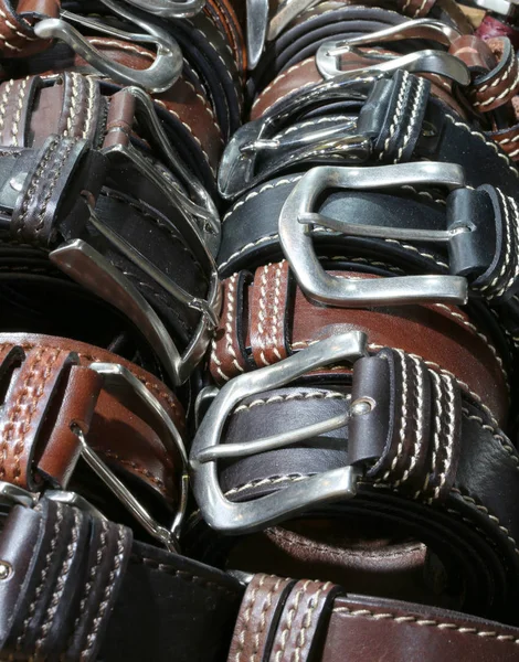 Belts of leather for sale in the store in Florence Italy — Stock Photo, Image