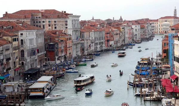 Venecia, Italia - 5 de febrero de 2018: vista aérea del ingenio del Gran Canal — Foto de Stock