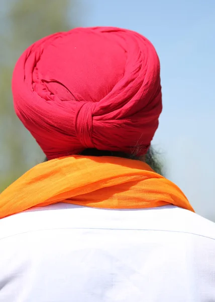 Senior homme avec turban sur la tête — Photo