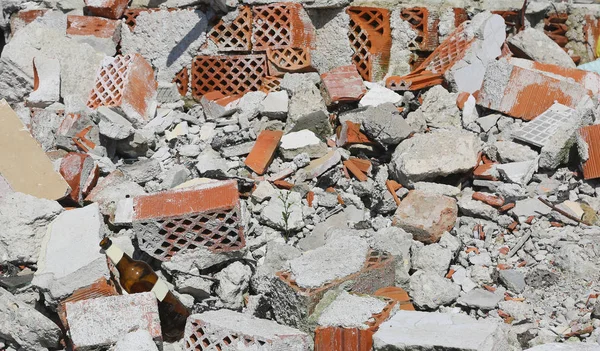 Background of many bricks of a damage wall — Stock Photo, Image