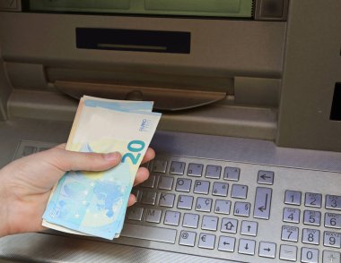 ATM makine ve Avrupa banknot
