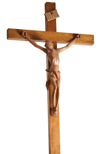Starý krucifix v lese s Ježíšem s textem inri — Stock fotografie