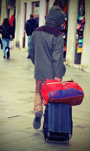 Vintage ef ile Venedik bavul bagaj arabası ile serseri