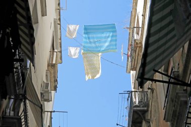 Avrupa 'daki binalar ve çamaşır ipleri
