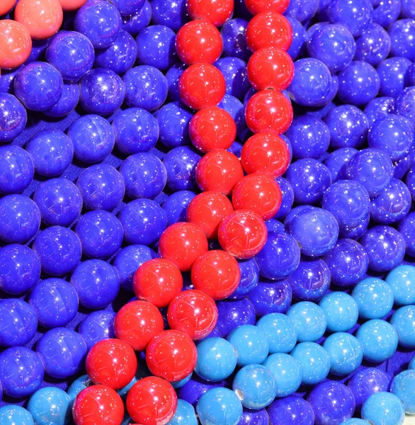 Collares rojos y más con muchos colores —  Fotos de Stock