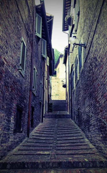 Urbino Cidade em uma pequena aldeia no centro da Itália — Fotografia de Stock