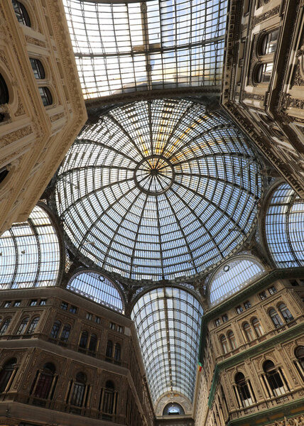 Озил, Италия - 20 августа 2019 года: Внутри достопримечательности под названием
 