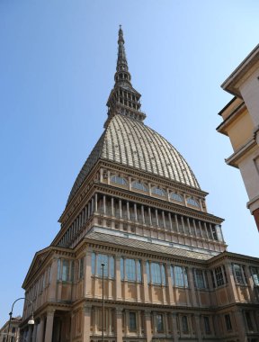 Torino, To, İtalya - 27 Ağustos 2015: Köstebek Antonel anıtı