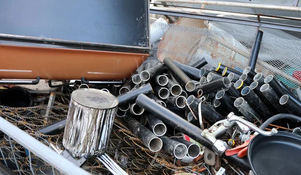 Ijzerresten op de junk dealer — Stockfoto