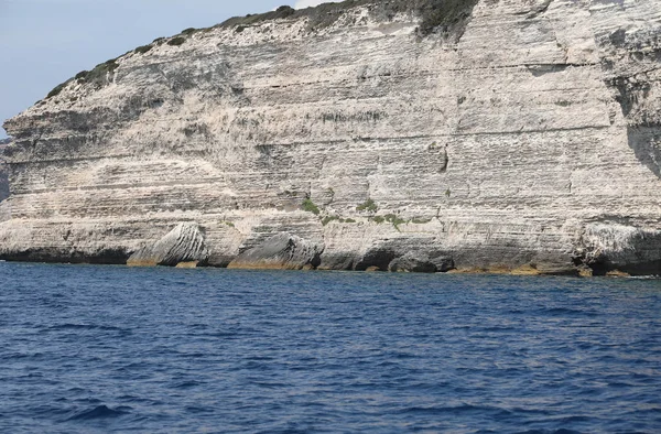 Rocas y mar — Foto de Stock