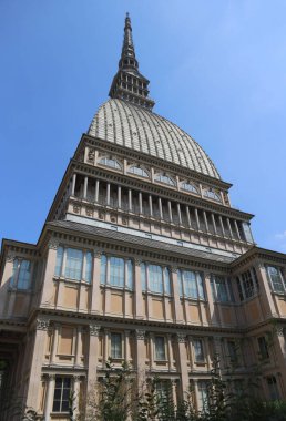 Torino, To, İtalya - 27 Ağustos 2015: Köstebek Antonel anıtı