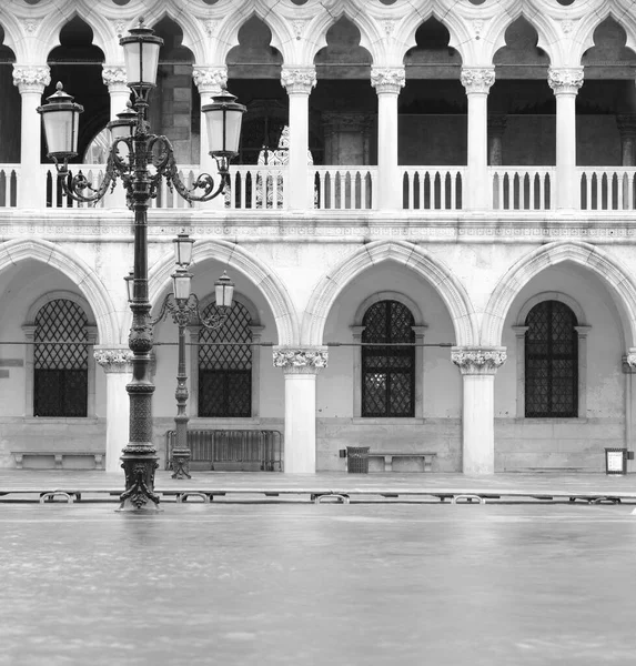 Ducal Palace also called Palazzo Ducale in Italian language in V — Stock Photo, Image